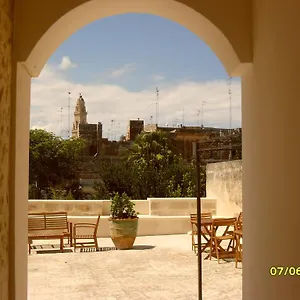 La Casa Gialla 3*, Lecce Italia